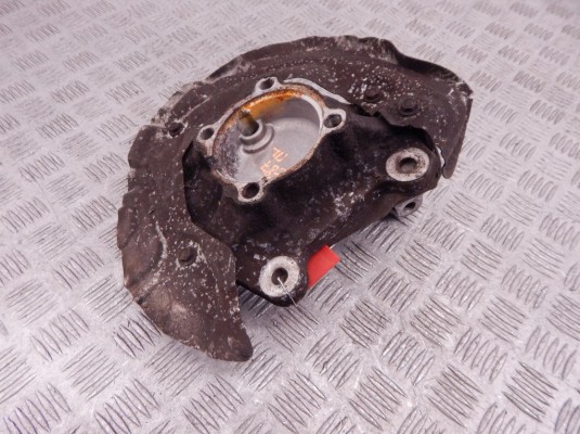 Ступица передняя левая BMW 1-series (E87) 31 21 6 764 443