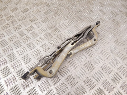Петля крышки багажника BMW 5-series (E39) 41 62 8 203 277
