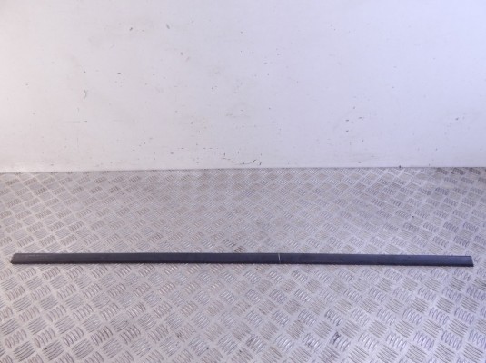 Молдинг двери передней левой BMW 3-series (E46) 51 13 8 252 377