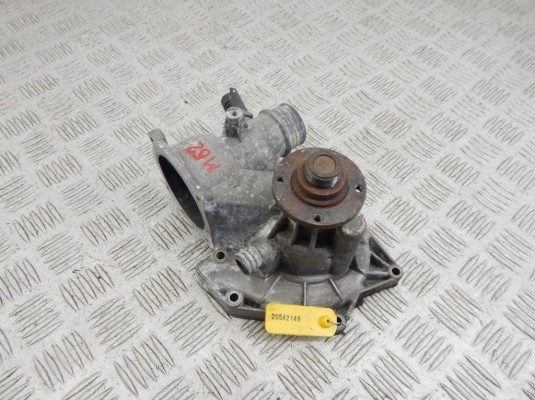 Помпа BMW 7-series (E38) 1731359