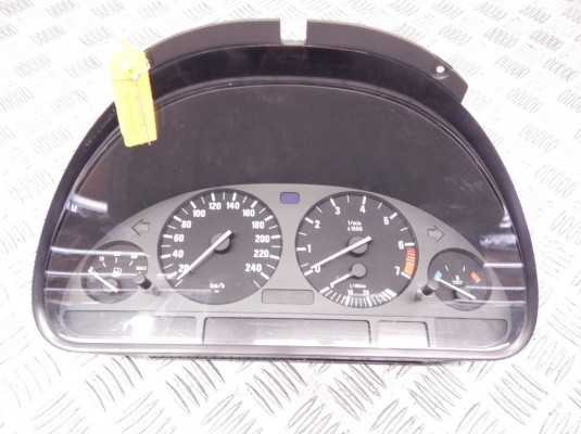 Щиток приборов (приборная панель) BMW 5-series (E39) 62 11 8 376 708