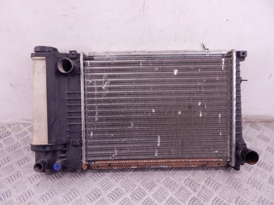Радиатор (основной) BMW 3-series (E36) Радиатор (основной) BMW 3-series (E36)