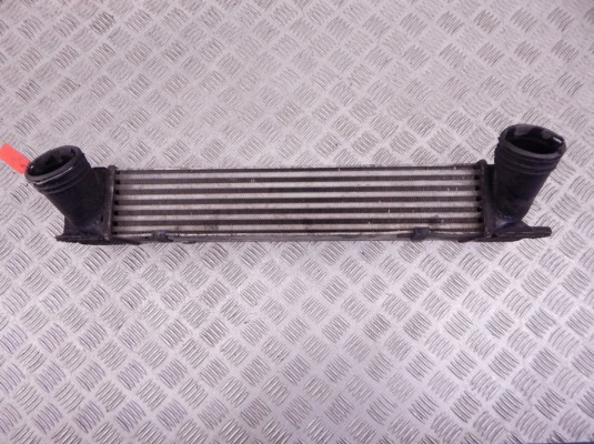 Интеркулер BMW 1-series (E87) 17 51 7 524 916