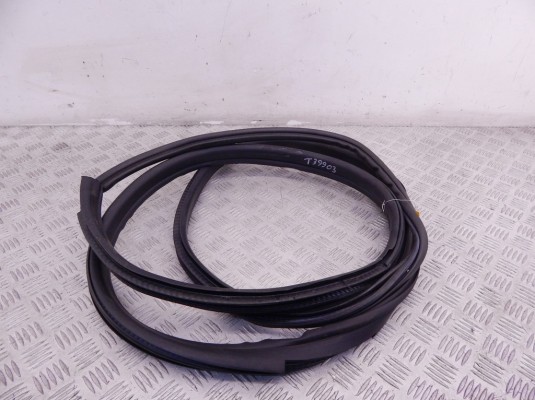 Уплотнитель BMW i3-series (I01) 51 76 7 361 017