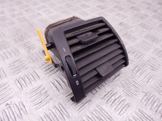 Дефлектор обдува салона BMW X5-series (E53) 64 22 8 402 216