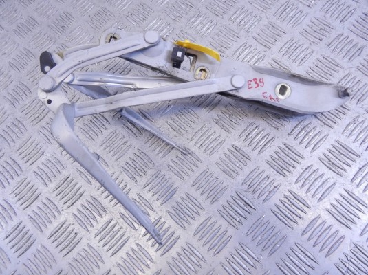 Петля крышки багажника BMW 5-series (E39) 41 51 8 159 398