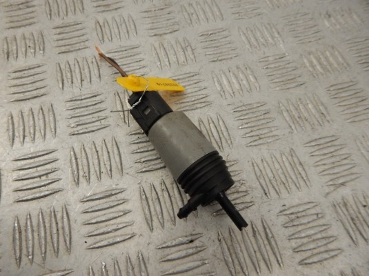 Насос (моторчик) омывателя стекла BMW 7-series (E65/66) 67 12 6 934 159