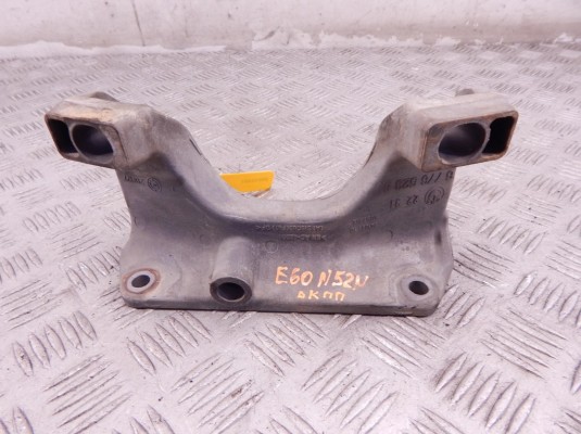 Кронштейн КПП BMW 5-series (E60/61) 22 31 6 776 523 Кронштейн КПП BMW 5-series (E60/61) 22 31 6 776 523