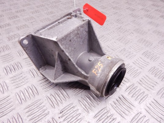 Кронштейн полуоси BMW X3-series (F25) 31 50 7601 996 Кронштейн полуоси BMW X3-series (F25) 31 50 7601 996