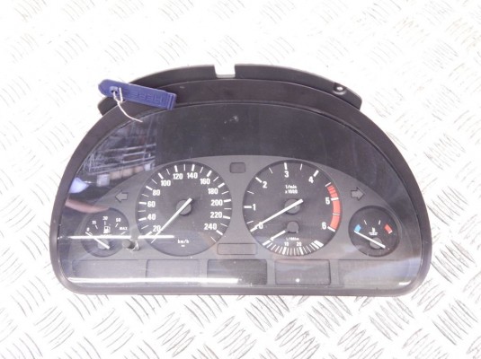 Щиток приборов (приборная панель) BMW 5-series (E39) 62 11 6 914 913