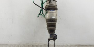 Стойка передняя правая VOLKSWAGEN TOUAREG 7P6616040L