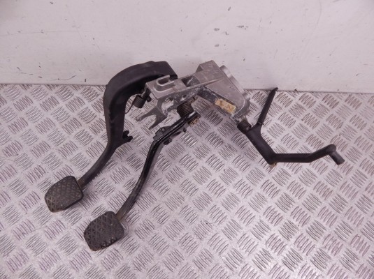 Узел педальный (блок педалей) BMW 5-series (E39) 35 31 1 161 586