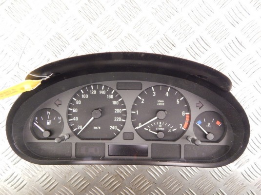 Щиток приборов (приборная панель) BMW 3-series (E46) 62 11 6 915 237