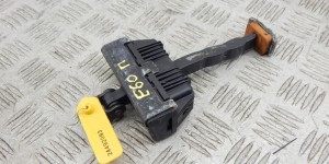 Ограничитель открывания двери передней BMW 5-series (E60/61) 51 21 7 033 609 Ограничитель открывания двери передней BMW 5-series (E60/61) 51 21 7 033 609