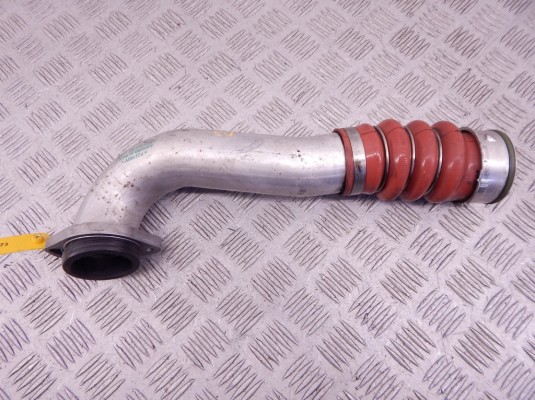 Патрубок интеркулера BMW 3-series (E90/91/92) 11 61 7 796 303