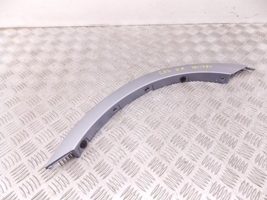 Молдинг крыла заднего правого BMW X3-series (E83) 51 71 3 330 868