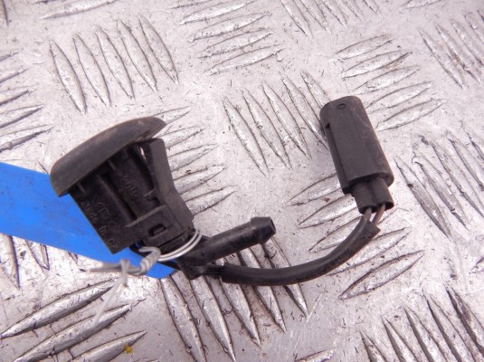 Форсунка омывателя BMW 3-series (E46) 61 66 7 056 731