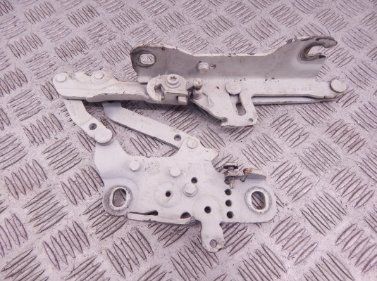 Петля капота BMW 1-series (F20/21) 41 61 7 286 343
