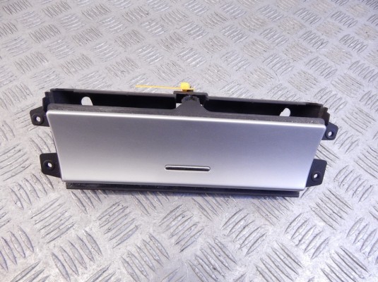Пепельница BMW X5-series (E53) 51 16 8 402 967