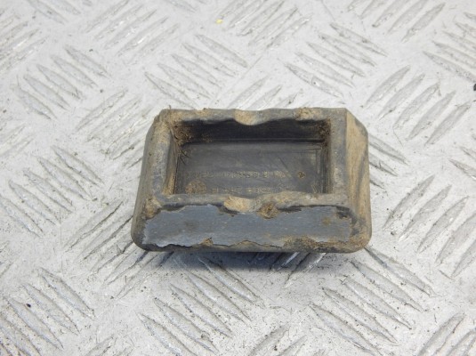 Опора под домкрат (поддомкратная подушка) BMW 5-series (E39) 51 71 8 204 244