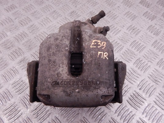 Суппорт передний правый BMW 5-series (E39) 34 11 1 163 386 Суппорт передний правый BMW 5-series (E39) 34 11 1 163 386