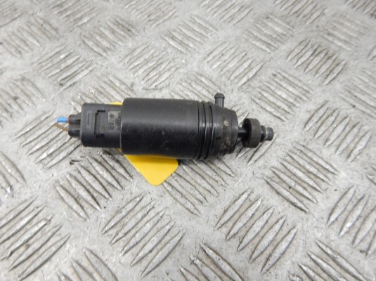 Насос (моторчик) омывателя стекла BMW 5-series (E39) 67 12 8 377 612