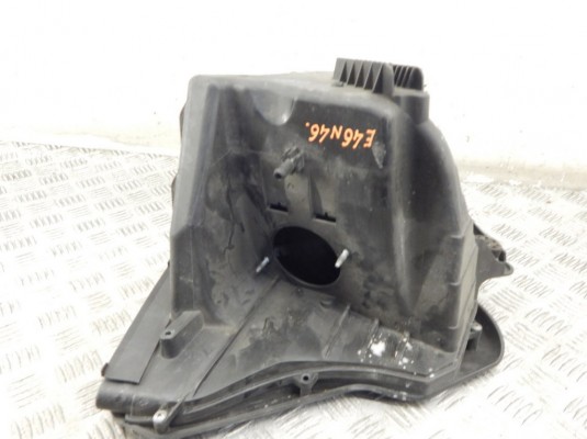 Корпус воздушного фильтра BMW 3-series (E46) 13 71 7 508 710 Корпус воздушного фильтра BMW 3-series (E46) 13 71 7 508 710