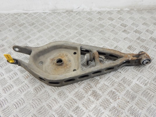 Рычаг задний правый BMW X3-series (E83) 33 30 3 402 536 Рычаг задний правый BMW X3-series (E83) 33 30 3 402 536