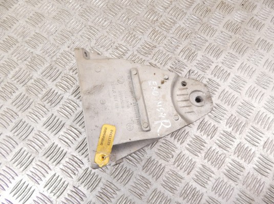 Кронштейн двигателя BMW 5-series (E60/61) 22 11 6 761 112