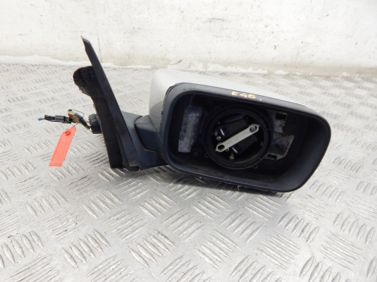 Зеркало наружное правое BMW 3-series (E46) 51 16 7 011 938