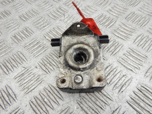 Замок капота BMW 5-series (E39) 51 23 8 203 859 Замок капота BMW 5-series (E39) 51 23 8 203 859