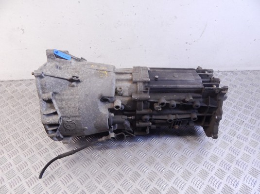 КПП механическая (МКПП) 6-ступенчатая BMW X3-series (E83) 23 00 7 562 732