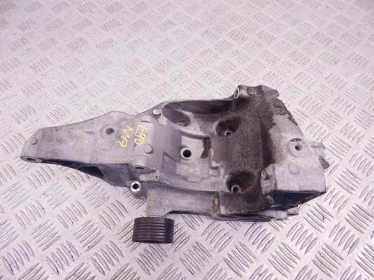 Кронштейн компрессора кондиционера BMW 3-series (E90/91/92) 11 16 7 802 639