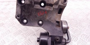 Кронштейн компрессора кондиционера BMW 5-series (E39) 64 55 7 786 194