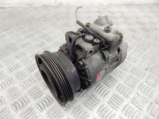 Компрессор кондиционера BMW 5-series (E39) 64 52 8 377 242