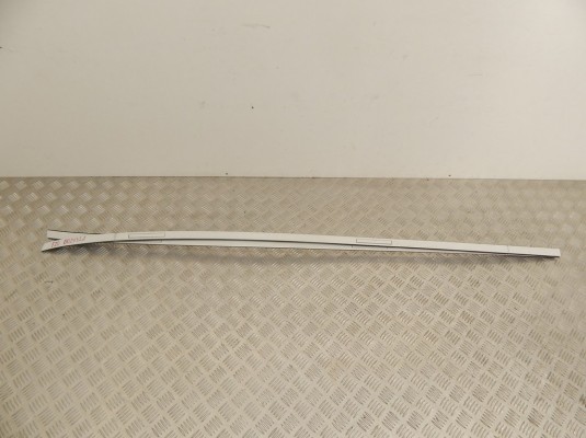 Молдинг крыши BMW 1-series (F20/21) 51 13 7 240 685