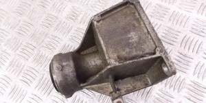 Кронштейн полуоси BMW 5-series (E60/61) 7527386