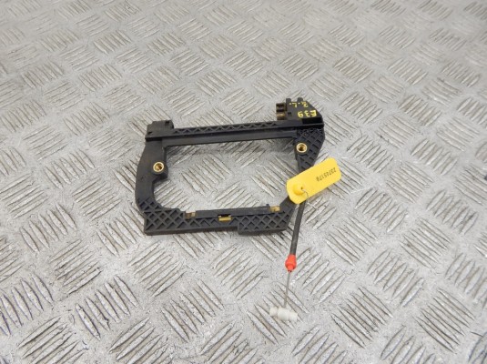 Скелет ручки наружной задней левой BMW 5-series (E39) 51 22 8 236 645 Скелет ручки наружной задней левой BMW 5-series (E39) 51 22 8 236 645