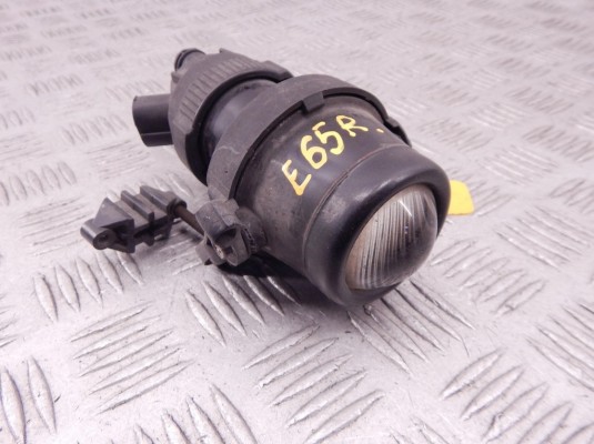 Фара противотуманная правая BMW 7-series (E65/66) 63 17 8 379 684 Фара противотуманная правая BMW 7-series (E65/66) 63 17 8 379 684