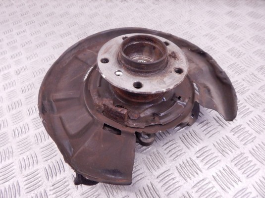 Ступица задняя правая BMW 3-series (F30/31) 33 32 6 792 522
