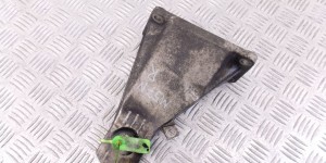Кронштейн двигателя BMW 5-series (E60/61) 22 11 6 761 150