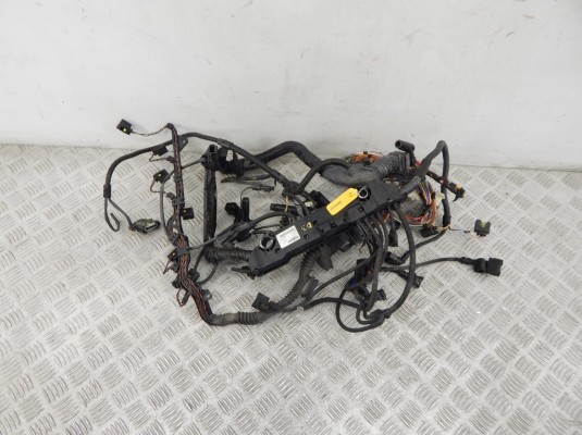 Проводка двигателя BMW 5-series (E60/61) 12 51 7 803 357 Проводка двигателя BMW 5-series (E60/61) 12 51 7 803 357