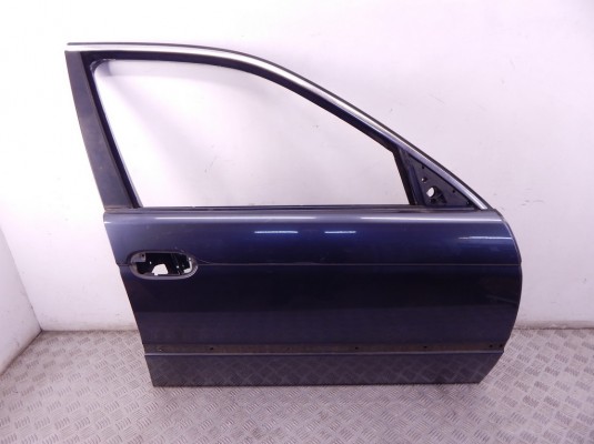 Дверь передняя правая BMW 5-series (E39) 41 51 8 216 818 Дверь передняя правая BMW 5-series (E39) 41 51 8 216 818