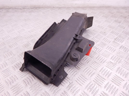 Воздуховод тормозной левый BMW 3-series (E46) 51 71 8 197 927 Воздуховод тормозной левый BMW 3-series (E46) 51 71 8 197 927