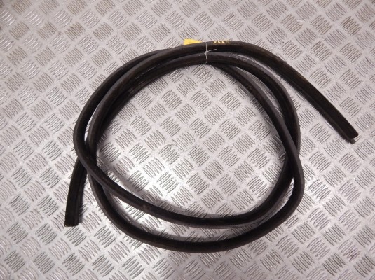 Уплотнитель BMW 5-series (E39) 51 72 8 259 993