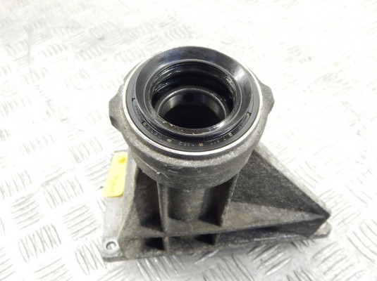 Кронштейн полуоси BMW X5-series (E53) 31 53 7 503 120