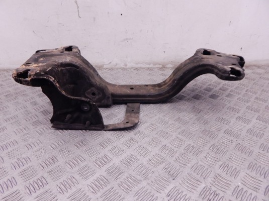 Кронштейн КПП BMW X5-series (E53) 22 31 6 762 275