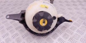 Бачок расширительный BMW 5-series (F10/11) 17 13 7 619 190 Бачок расширительный BMW 5-series (F10/11) 17 13 7 619 190