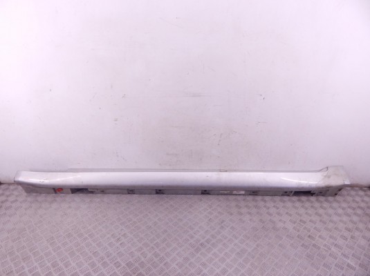 Накладка на порог BMW 7-series (F01/02) 51 77 7 225 837