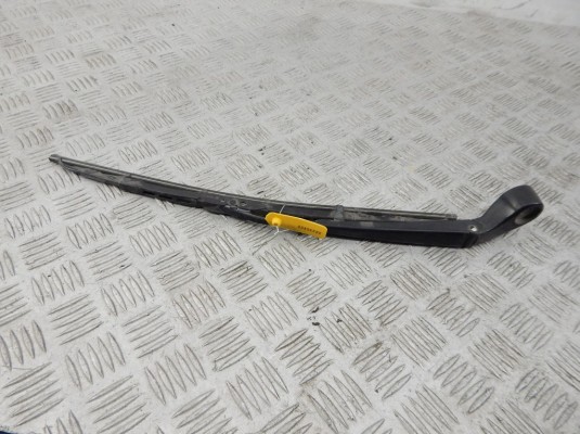 Щеткодержатель задний BMW X5-series (E53) 61 62 7 068 076